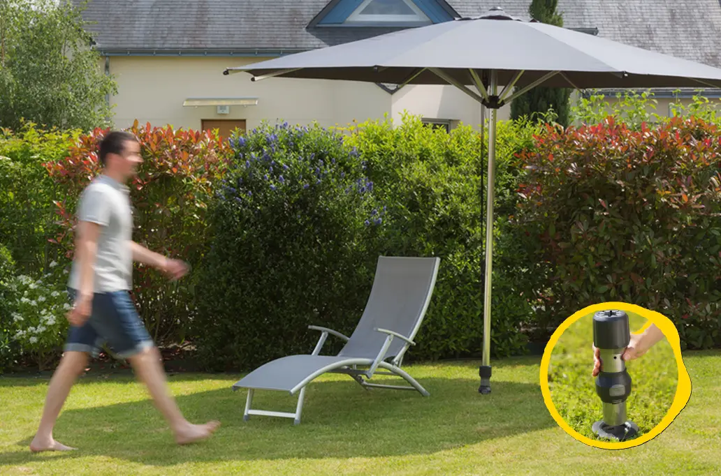 Supporto per ombrellone con palo centrale agganciato a una base Gard&Rock