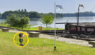 Come fissare un palo nel terreno senza cemento: la soluzione semplice e modulare