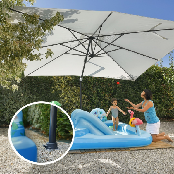 Fixation parasol déporté proche piscine enfant Gard&Rock